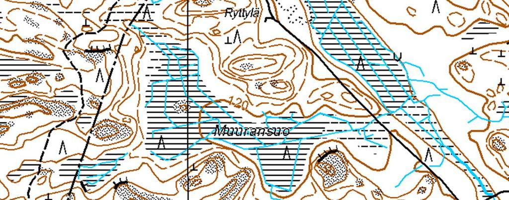 Kangasalan rajan taitekohdassa Muuransuon läheisyydessä. Rajamerkin pohja on muodoltaan neliskulmainen ja sen päällä on kaksi keskikokoista ja yksi pienempi pystykivi (kuvat 15 ja 16).