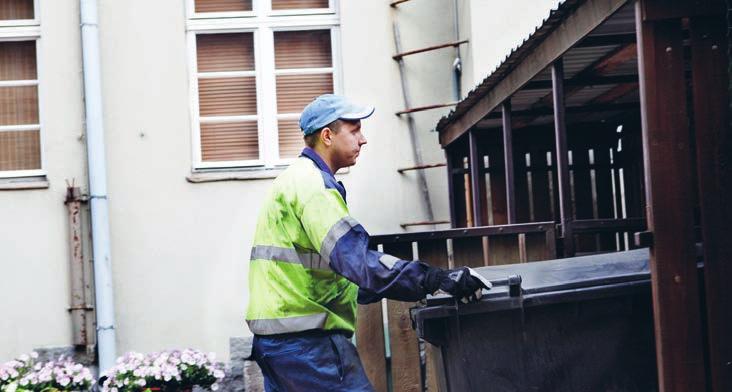 Pirkanmaan Jätehuolto huolehtii asukkaiden jätehuoltopalveluista omistajakuntiensa alueella. Yhtiö muun muassa kilpailuttaa jätekuljetukset sekä vastaa asiakaspalvelusta ja laskutuksesta.