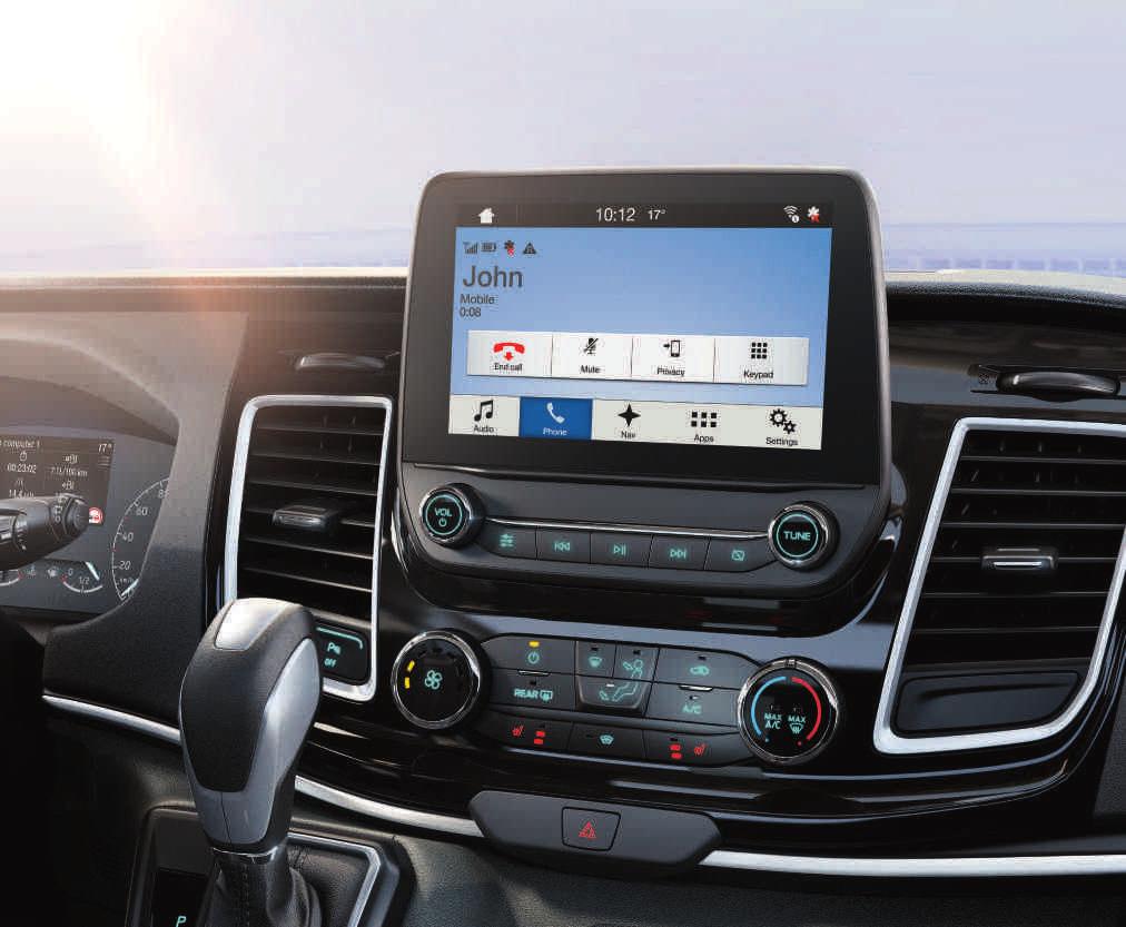 "Call Satu" "Listen to message" "Find town centre" Audiojärjestelmät Ford SYNC 3 Uuden Ford SYNC 3 avulla voit soittaa handsfree-puheluita ja valita musiikkia helpoilla äänikomennoilla