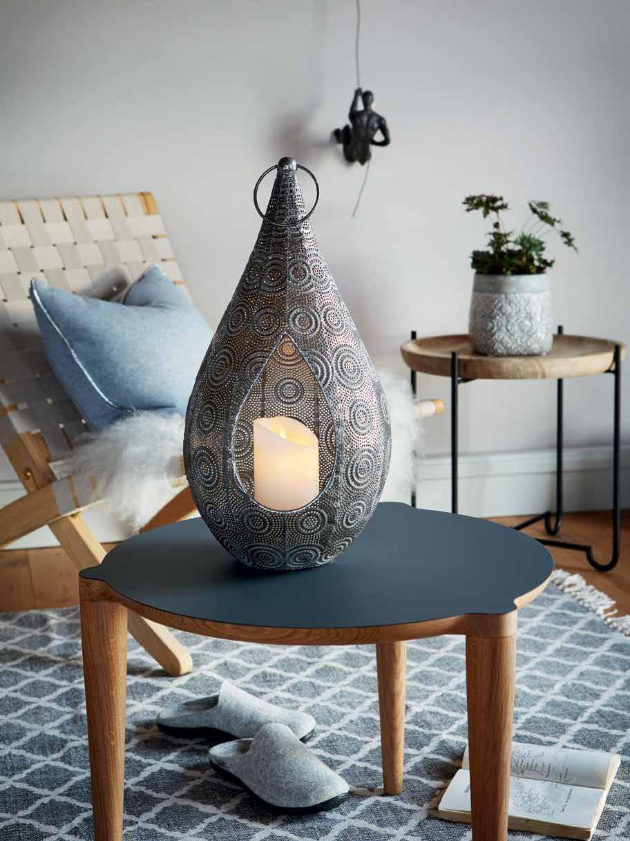 Oriental - koristeellinen ja tunnelmallinen 21610 Oriental lyhty k: 45 Ø: 27 cm 66,50 22270 Flame LED pöytäkynttilä valkoinen k: 15