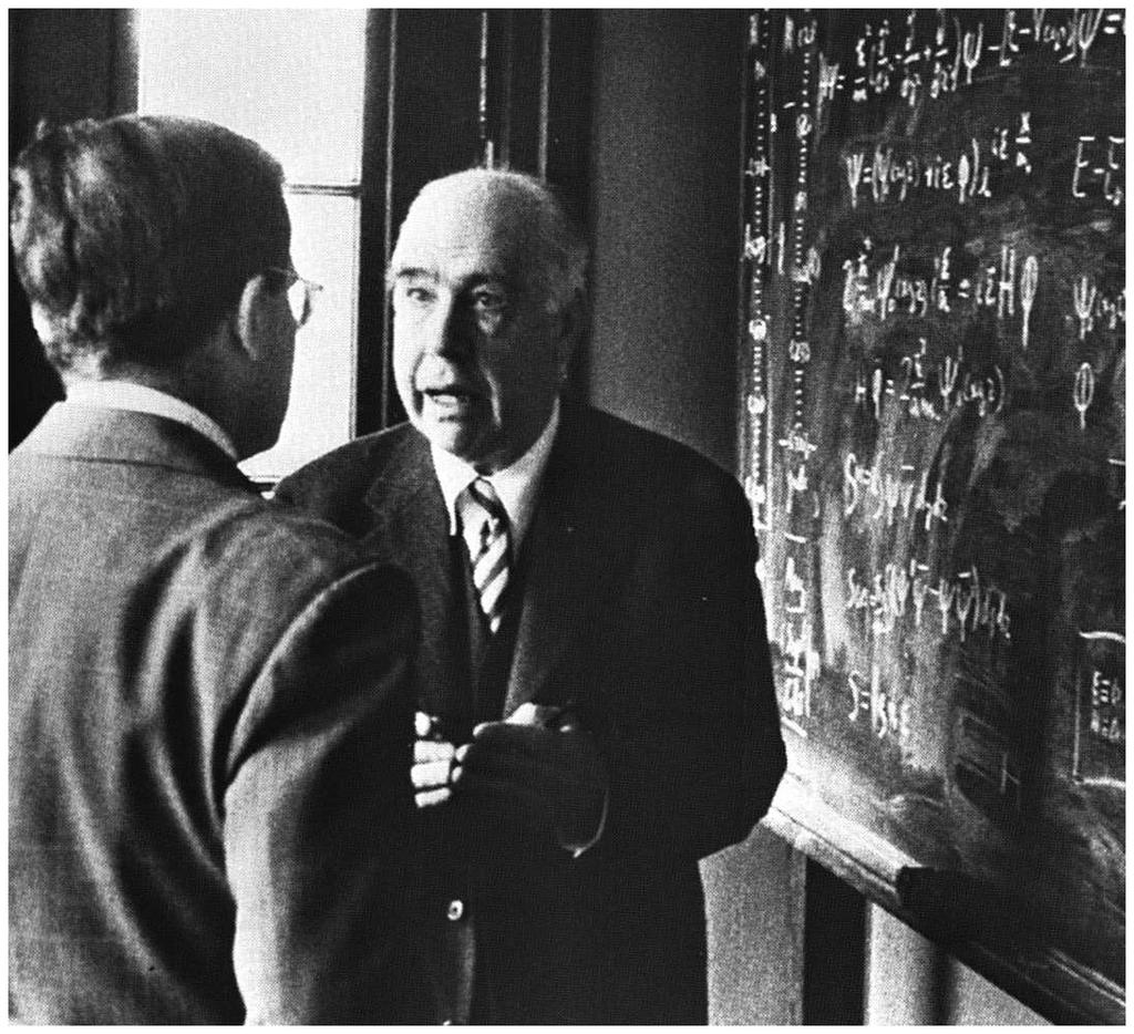 Bohr, Thoon ja Ruthrfor Väittyään v 9 Kööpnhainaa Ni Bohr ai potoc - tipnin Engantiin, iä hakutui auki Thoonin aboratorioon Cabrign.