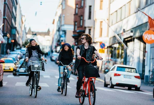 jalkapallopelien välissä myös kaupungin monipuoliseen tarjontaan.