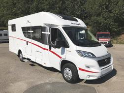 istuinpaikka, TV-valmius, korkea jääkaappi/pakastin ym. Adria Twin 00 SP 9.120 Fiat 2,3 Mjet 10hv 2019.Automaatti. Alde.