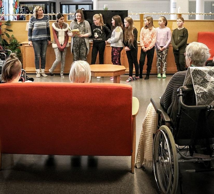 Valinnaisaineet Uuden opetussuunnitelman mukaisesti Joupin koulussa opetetaan valinnaisaineita 4.-6. luokkalaisille.