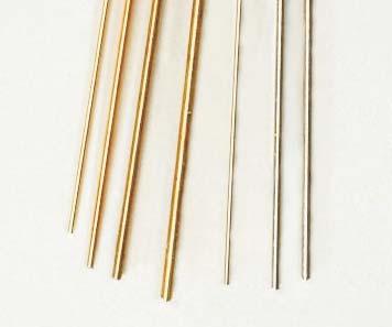 - METALLILANGAT, KETTINGIT - Messinkilanka, suoraksi vedetty, pituus 300 mm (5 kpl/pss): - 0.3 mm messinkilanka. Tuotenumero M03. - 0.4 mm messinkilanka. Tuotenumero M04. - 0.5 mm messinkilanka.