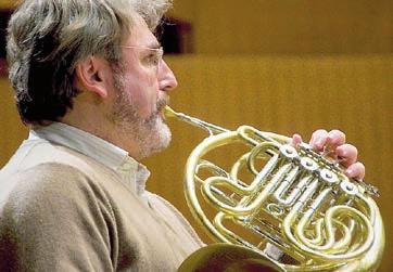 Naantalin Musiikkijuhlien saaristokonsertti Seilin kirkossa Seilin opastus laivamatkalla Naantali - Seili Lounas Seilin saarella perusruokajuomineen (vesi, mehu ja kotikalja) Jälkiruokakahvi ja makea