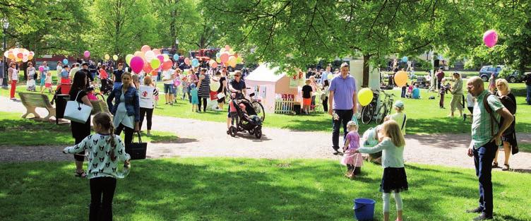 esittävä orkesteri, jossa musisoivat Siina Hirvonen sekä kolme muuta monipuolista ammattimuusikkoa.