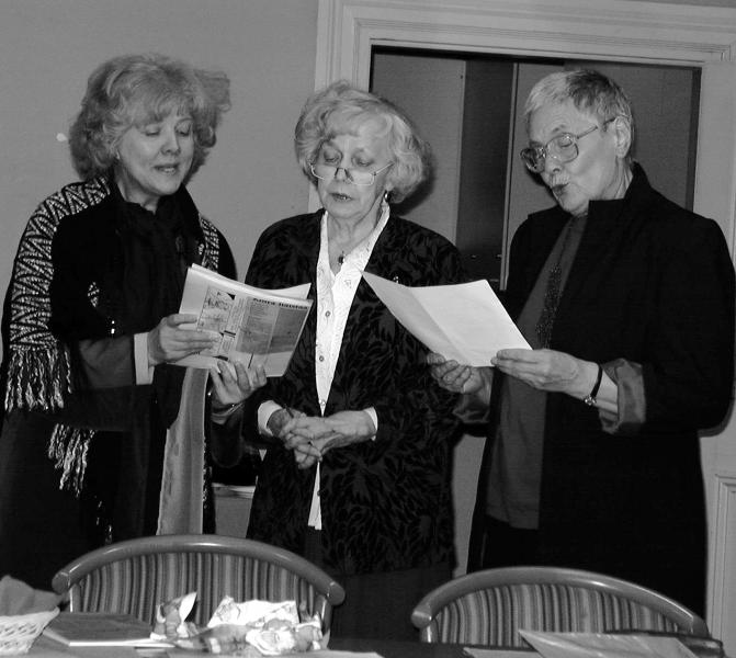 Esperanta Finnlando Esperantobladet helmikuu februaro 1/2003 En la julfesto de turkuanoj kantis Merja Outila, Anna-Liisa Ali-Simola kaj Leena Riuhu, interalie tekston En grandaj arbaroj de Edith