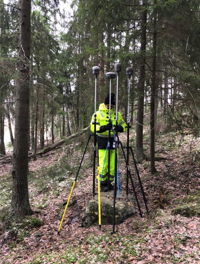 pistettä x 2 kierrosta = 8 pystytystä 10 minuuttia per piste (yhteensä 80 min) Kuinka monta toleranssit