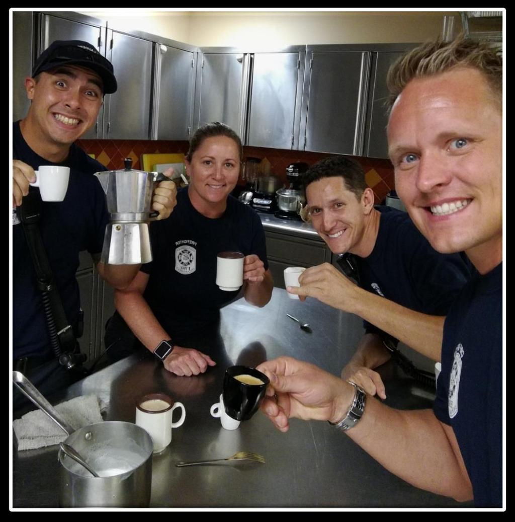 86 PÄIVÄÄ PARHAAT PALAT Cuban coffee kyllä kiitos! Meillä on paljon opittavaa tiedon jakamisen kulttuurista, nykyisin tietoa on saatavissa ylimäärin ja kysymys onkin tiedon luotettavuudesta.