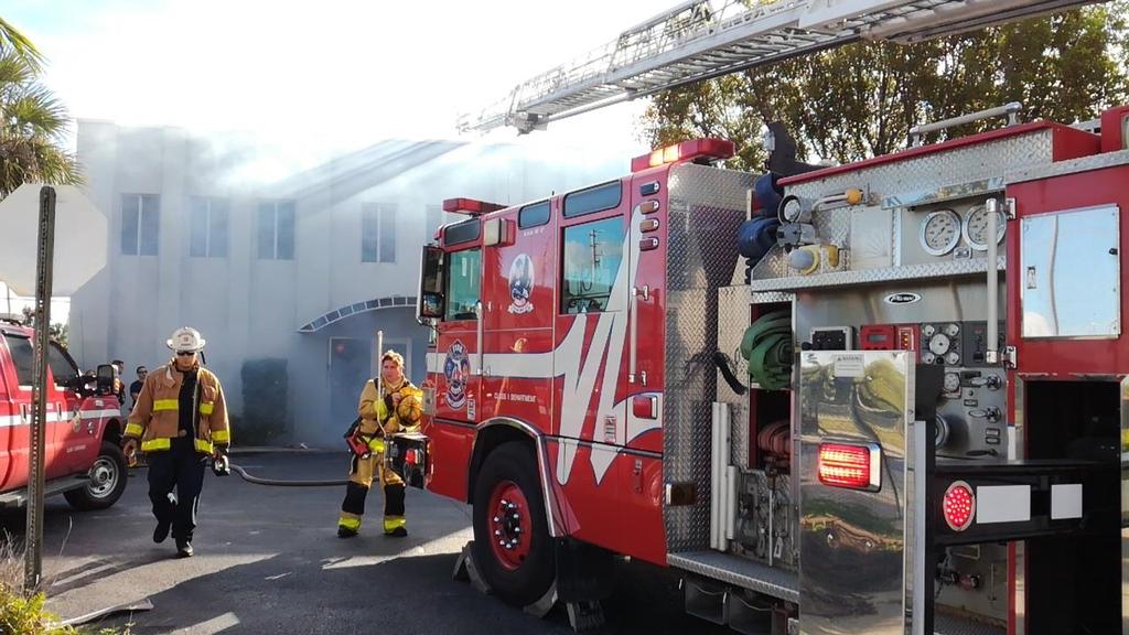 Ft. Lauderdale Fire Rescue Department 11 päätoimista 24/7 paloasemaa Ei vapaaehtoisia palokuntia Budjetti noin 75 m$ Päätoimista henkilöstöä noin 460 Alueella asukkaita 170 000, jonka lisäksi