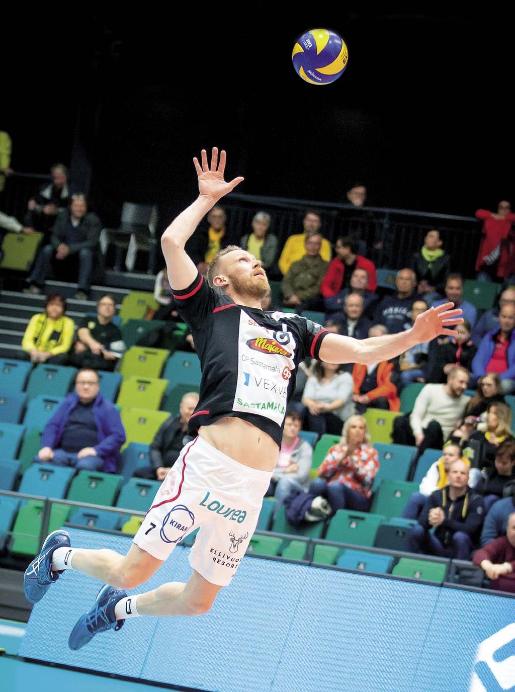 passarilegenda Teksti kimmo nurminen tuomas pelto Mikko Esko pelaa niin kauan kuin peli kulkee Passari Mikko Esko ei ole tavallinen lentopalloilija.