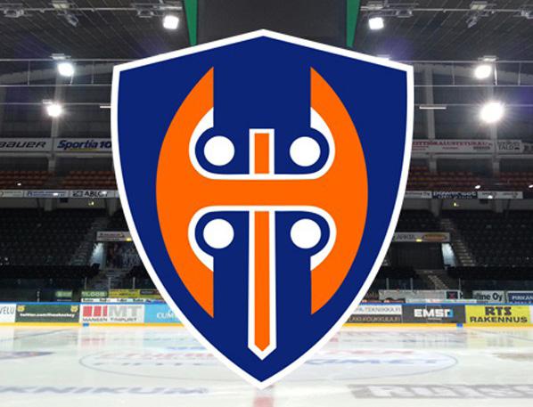 JÄÄKIEKKOA Ankaran lippupulan vuoksi kävimme kevään pelejä kattomassa kahressa eri lössissä. Ekana kävi viis ekassa pelissä tiistaina 18.4.