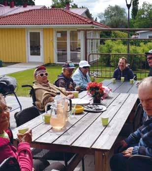 18 ASUMISPALVELU TILAPÄINEN ASUMISPALVELU TILAPÄINEN ASUMISPALVELU tarjoaa vanhempiensa tai muiden omaistensa kanssa kotona asuville lapsille ja aikuisille lyhytaikaishoitoa ja