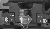 500-sarja Kuormaajan hallinta Vetokoukku (lisävaruste) Kuormaaja voidaan varustaa vetokoukulla, joita on kahta tyyppiä: pelkkä 50 mm vetokuula tai vetokuula varustettuna vetokidalla.