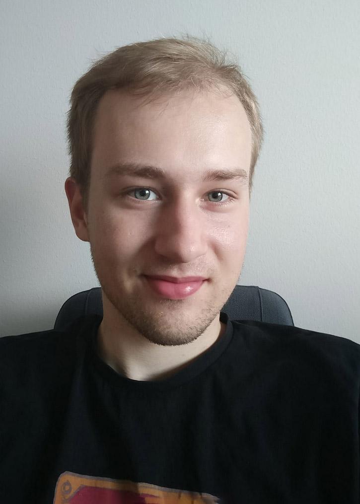 Tuutorit esittäytyvät Juho Tervehdys uudet, innosta pinkeät fuksit! Olen Juho Kauppala, yksi teidän tuutoreistanne, laskennallisen tekniikan opiskelija vuodesta 2016.