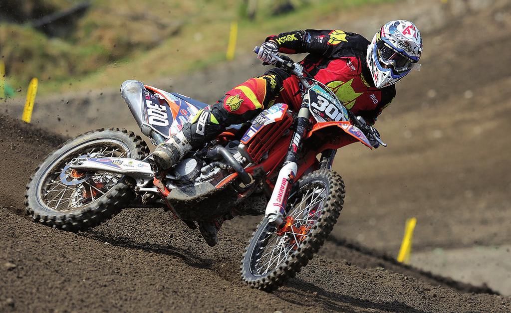 MOTOCROSS-/SUPERMOTO-SARJA Motocross-/Supermoto-ketjuissa ei ole tiivisterenkaita, koska ne on suunniteltu pääasiassa kilpa-ajoon. iiden suunnittelu on kevyempi ja mitoiltaan kompaktimpi.