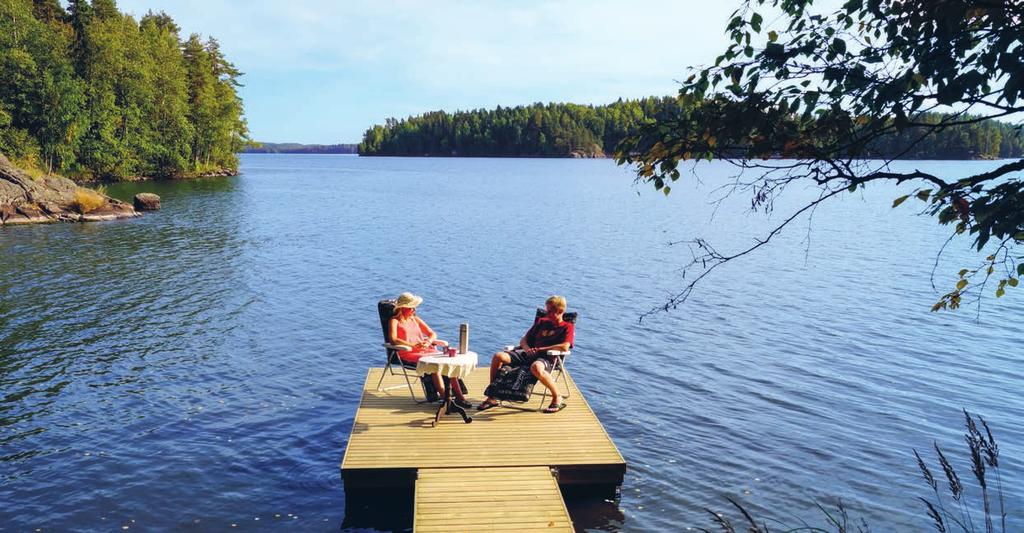 u AHTI Ahti on perinteinen T-päätyinen, yksiosainen muoviponttonilaituri. Se sopii mökkilaituriksi, jolta pääsee kätevästi uimaan tai hakemaan vettä.