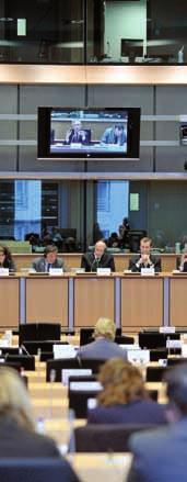 i Euroopan parlamentin valiokunnat Parlamentin 20 valiokuntaa valmistelevat parlamentin täysistunnot.