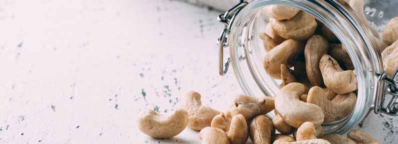 Snacksit & makeiset UUSI PAKKAUS Smiling Luomu Cashew Sea Salt 50 g UUSI