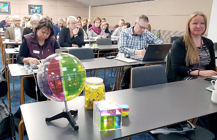 Jorma Kärkkäinen. Uudeksi liiton puheenjohtajaksi valittiin Tarja Ylivuori Rauman kerhosta ja toiseksi varapuheenjohtajaksi Tuula Havonen Pirkanmaan kerhosta.
