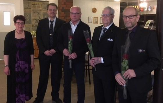 6 Janakkalan Taksit ry nosti maljaa 60 vuotta täyttävälle yhdistykselleen lauantaina 13.1.2018 Rengon Tulinummessa.