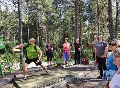 63 puisto- ja puutarha- Korhonen Taru 19.6.-21.7. työntekijä siistijä Laurikainen Minna 1.1.-31.3. Toiminnan kehittäminen ja työhyvinvointi Keski-Suomen museon henkilöstöpalaverit järjestettiin joka toinen tiistai.