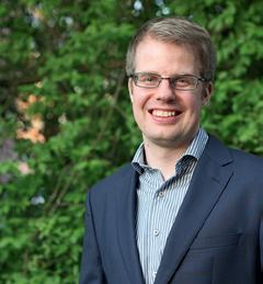 12 BI 2018 ja läp oo elämän. Suomalaset haluavat voda hyvn ja nautta elämästä ja me tuemme snä. Q&A Esttely: Juhan Sbaov, nnovaatojohtaja, Fazer Lepomot Suom KUULITKO JO NÄISTÄ INNOVAATIOISTA?