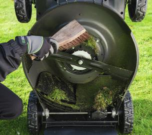 Niillä saat nurmikkosi leikattua nopeam ja niiden suuret keräyssäiliöt vaativat tyhjennystä harvem.