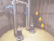 Asennusvaihtoehdot Grundfos SEG pumput voidaan asentaa kahdella eri kytkinistukkajärjestelmällä.