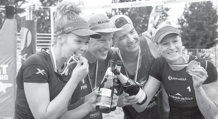 BEACH VOLLEYN SM-KILPAILUT 2018 MIEHET NAISET Salo 15. 17.6.2018 1. Nurminen Jyrki / Siren Santeri 1. Sinisalo Ida / Tuominen Nette 2. Suonikko Harri / Viljamaa Saku 2.