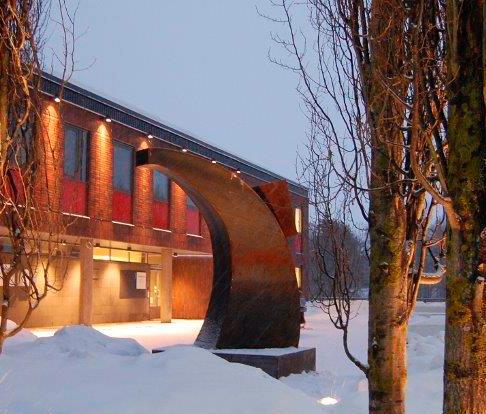 Jyväskylän kaupungin taloustilanne heijastuu myös talonrakennuksen investointeihin Tilapalvelun talonrakennusinvestointeihin käytettiin vuonna 2013 noin 21 miljoonaa euroa.