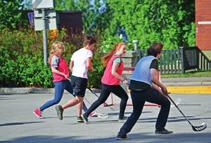 Lukion perinteitä Vanhojen tanssit Suomen lukioissa vanhojen tanssit saivat nykyisen asemansa nelisenkymmentä vuotta sitten.