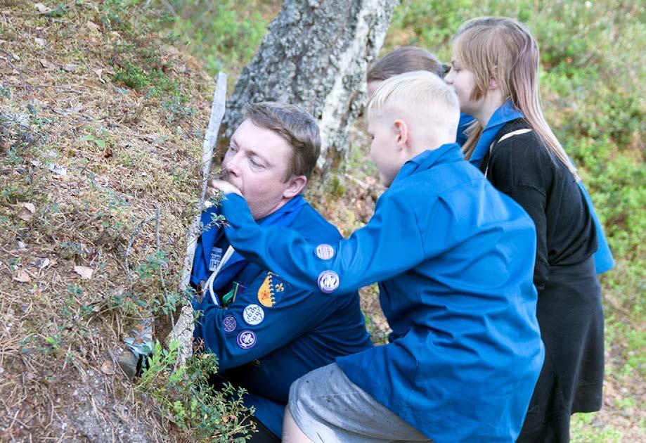 Ne otettiin käyttöön juhlaleirillä, tässä niitä esittelevät Miika Kuivanen ja Oskari