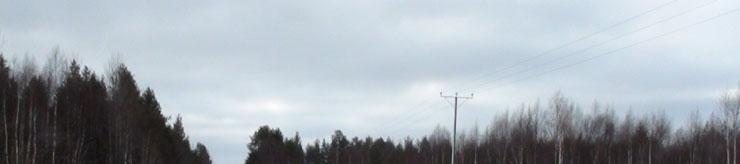 49 Kuva 47 Simon kohde 27.4.2017 klo 10:30 (vasen) ja klo 14 (oikea). Kuormitukset tehtiin klo 11:30-15. 4.4.2 Dielektrisyysmittaukset Dielektrisyyttä mitattiin 0,15 m, 0,25 m, 0,45 m ja 0,65 m syvyyksiltä.
