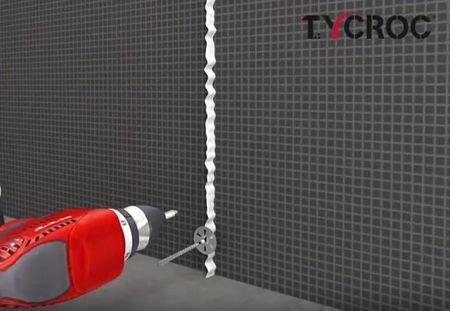 TYCROC TWP LEIKKAAMINEN, SÄILYTYS JA ALUSTA Tycroc TWP -rakennuslevyä on helppo leikata joko sirkkelillä, pistosahalla, käsisahalla tai mattoveitsellä.