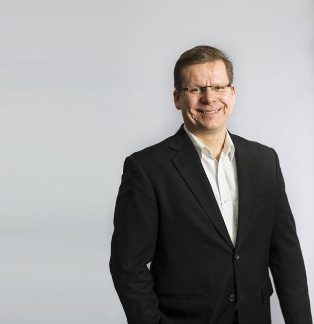 ARTTURI MÄKI, s. 1969, DI Services-liiketoiminta-alueen johtaja. Yhtiön palveluksessa ja johtoryhmän jäsen vuodesta 2016 Osakeomistus 31.12.2017: 12 531 osaketta.