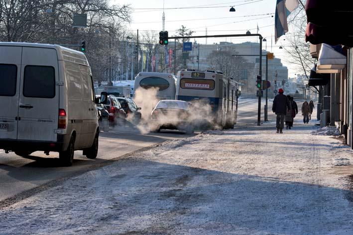 Ihmisperäisen lämmön vuo kaupungissa Pääosin liikenteestä ja rakennuksista vapautuva ylimääräinen lämpö voi nostaa kaupungin lämpötilaa.