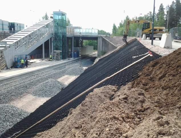 maksaruohoalue sekä pintaeroosionsuojaus
