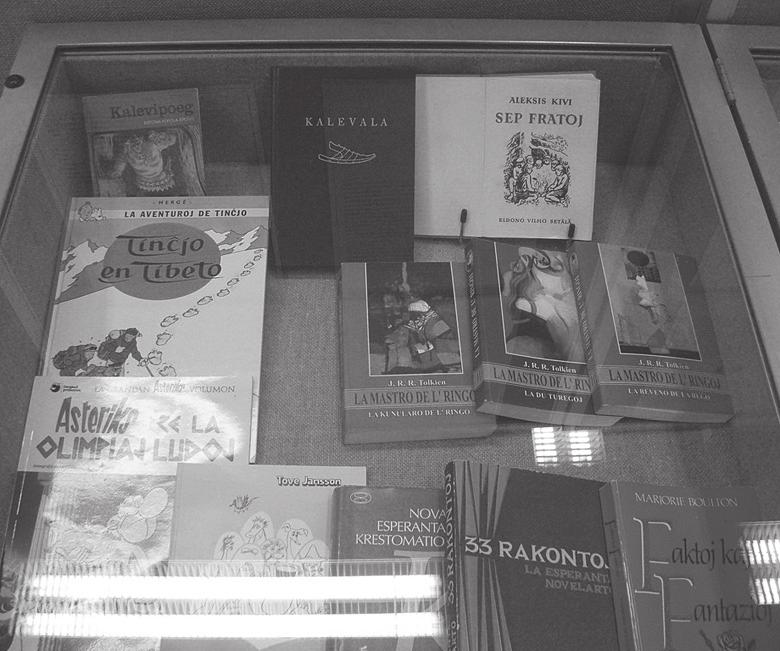Esperanta Finnlando Esperantobladet joulukuu decembro 6/2010 Esperantaj libroj ekspoziciataj en la biblioteko de Pori.