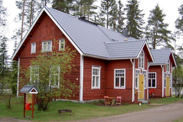 ja kirkkoherran pappila - Kurenalan keskuskansakoulu - TVH:n varikko