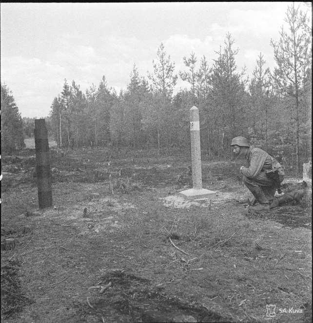 21. Rajapaalu no. 19. Vuosien 1940 41 raja kulki tässä. Vuokra-alueen ja Suomen välinen rajapaalu no. 19 on sijoitettu tarkasti alkuperäiselle paikalleen.
