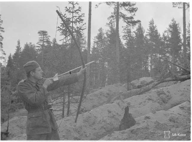 23. Propaganda Propaganda oli sodan aikana tärkeää. Sillä pyrittiin vakuuttamaan vastapuoli, että he taistelivat väärän asian puolesta. Propagandaa levitettiin monin eri keinoin, mm.