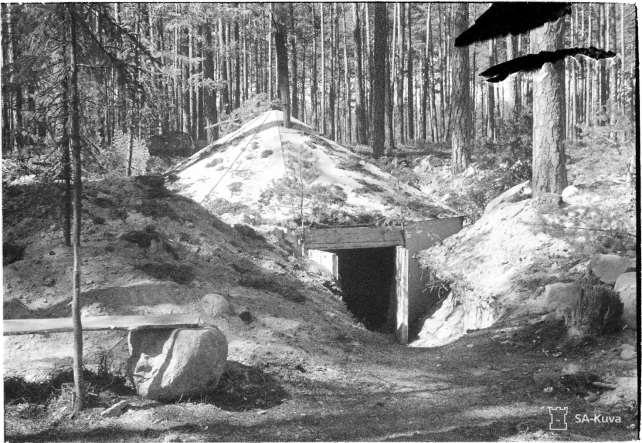 3. Telttakuoppa Kun sotilasosasto ryhmittyy puolustukseen, majoitus järjestetään aluksi suojaasemaan.