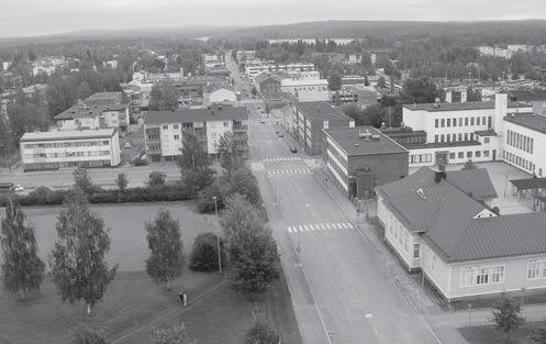 Aýtunaj Tagoj en Iisalmi Fotoj: Sylvia Hämäläinen, Saliko kaj RB Dek jarojn post la pasintaj Aŭtunaj Tagoj en Iisalmi, Onni Kauppinen denove invitis nin al la savonia urbo.