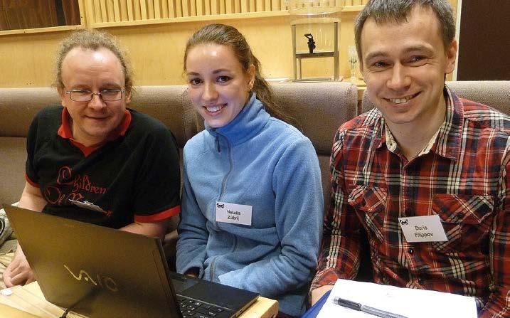 TIMO LEPONIEMI Viikonlopputapahtumaan osallistuneet saivat tietoa myös Itärajamme takaa. Kuvassa Arkangelin hyönteistutkimuksesta esitelmöineet Natalia Zubrij ja Boris Filippov.