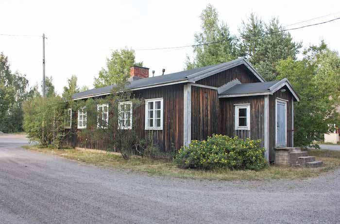 Työkaluvaja on tiilitehtaan rengasuunin (176d; luokka 1) ja sen suojarakennuksen kanssa samanikäinen (1930-31) ja ne sisältävät paljon tyylillisiä yhtäläisyyksiä.
