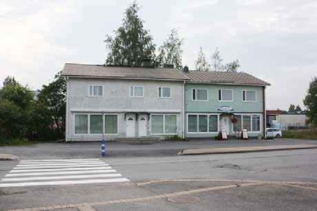 ikkunoiden osalta ovat hävittäneet rakennuksen alkuperäistä ulkoasua.