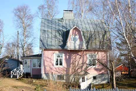 Siljalantien ja Järjestökujan risteyksessä sijaitsee entinen SKP:n järjestötalo (191f; luokka 2), vuodelta 1924 on tyypillinen 1910-1920-luvun alun rakennus, jonka ulkoasu on muutettu