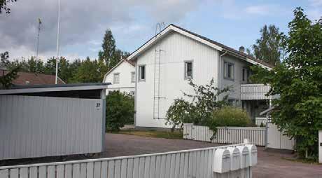 Akanakuja, aikaisemmalta nimeltään Suutarintie, on vedetty Riihihaan palstojen väliin 1930-luvun alussa.